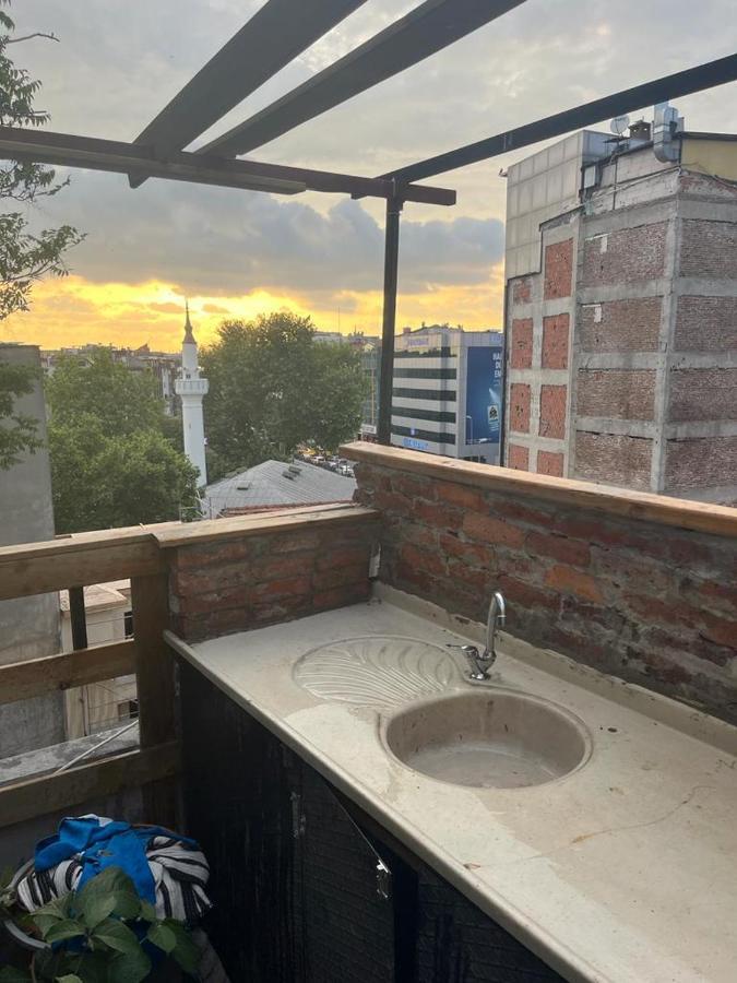 Central Apartment Kadikoy Terrace Bbq Close 2 Block Ferry Bull Metro Nighlife Istanbul Exterior photo