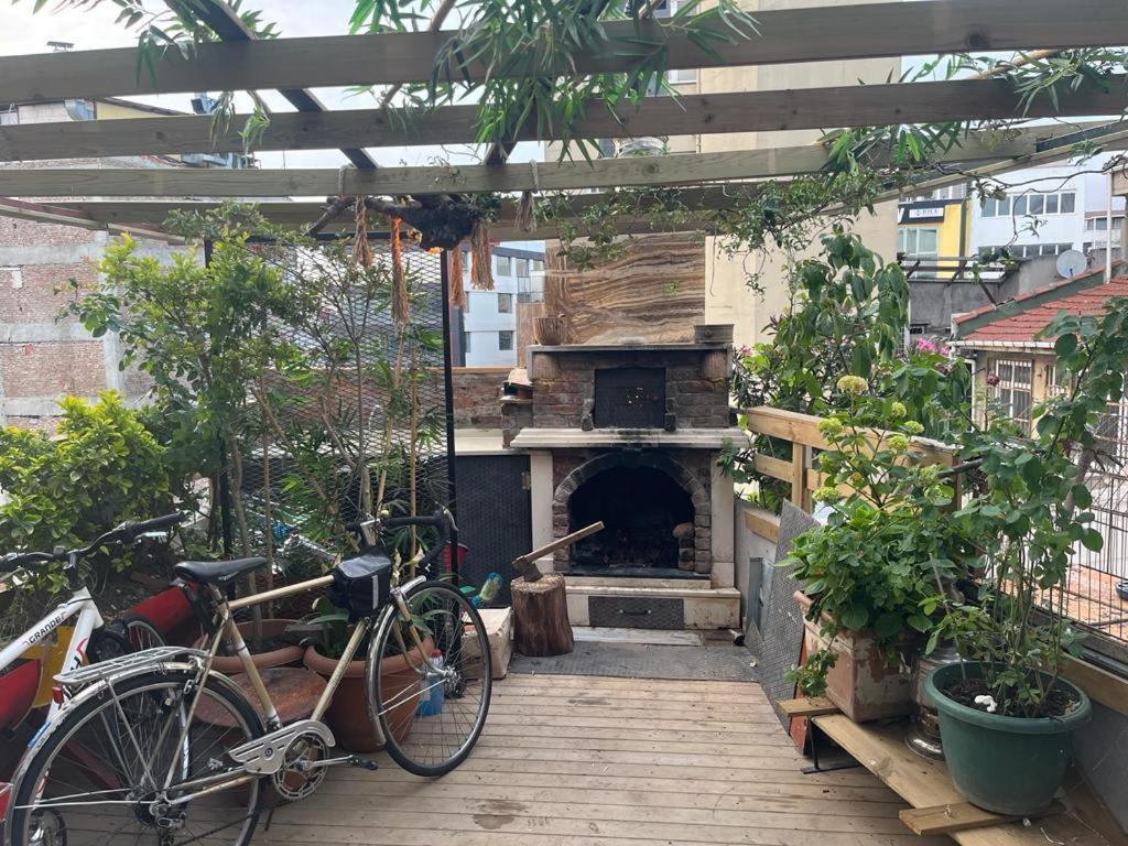Central Apartment Kadikoy Terrace Bbq Close 2 Block Ferry Bull Metro Nighlife Istanbul Exterior photo